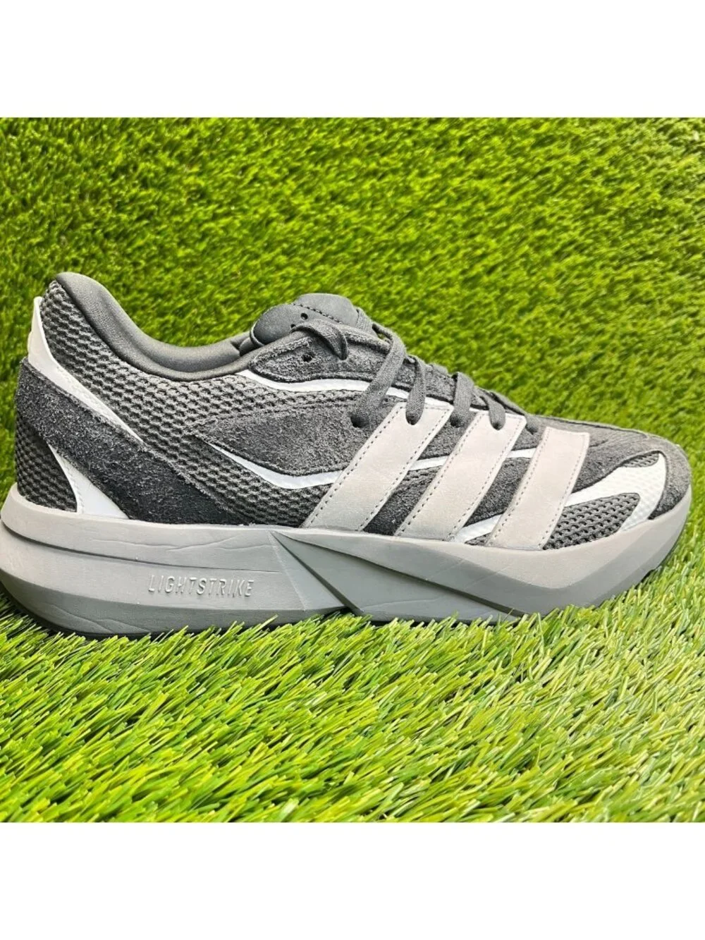 Adidas Lightblaze Mens Size 10.5 Carbon Gray Athletic Running Shoes Sneakers
